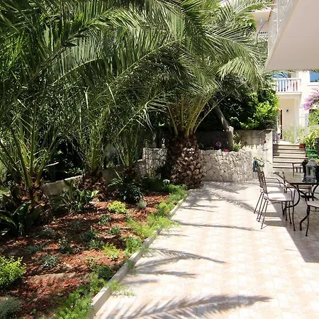 Lu Apartment *