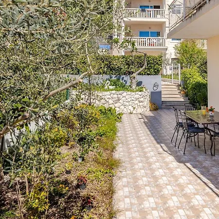 Apartment Lu