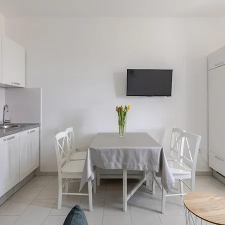 Apartman Lu *